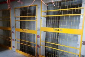 מחסומים לפיר מעלית